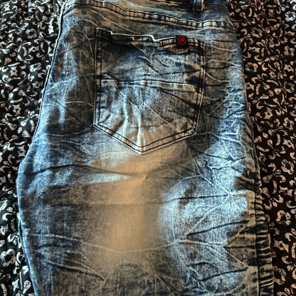 Mecca Blue Washed Jeans with Ribbed Accents - Picture 3 of 3